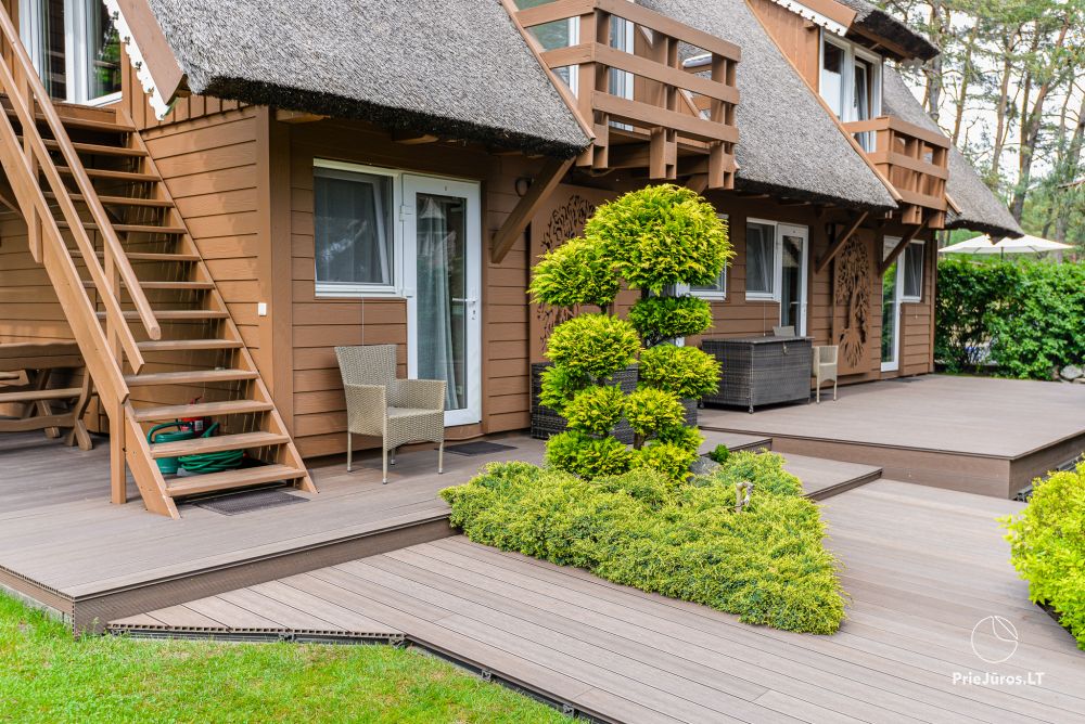VILA DEVA in Pervalka: Rooms with kitchenettes, amenities, terraces, separate entrances, exclusive yard