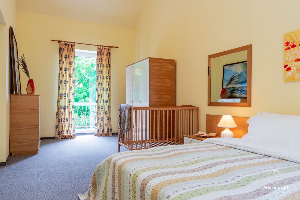 Уютный коттедж Family Inn с террасой