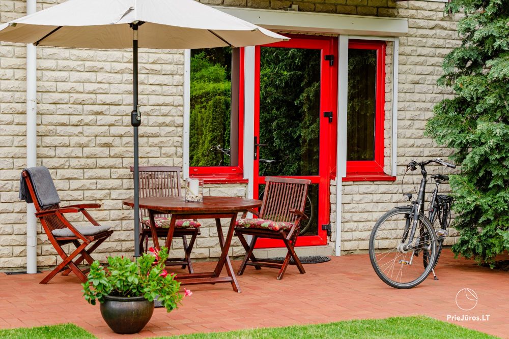 Family-friendly cottage Family Inn with terrace - 1