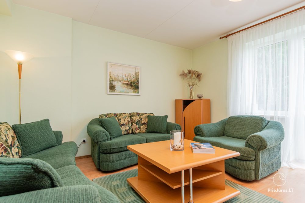 Уютный коттедж Family Inn с террасой