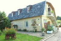 Guest house and cosy cottages in center of Sventoji