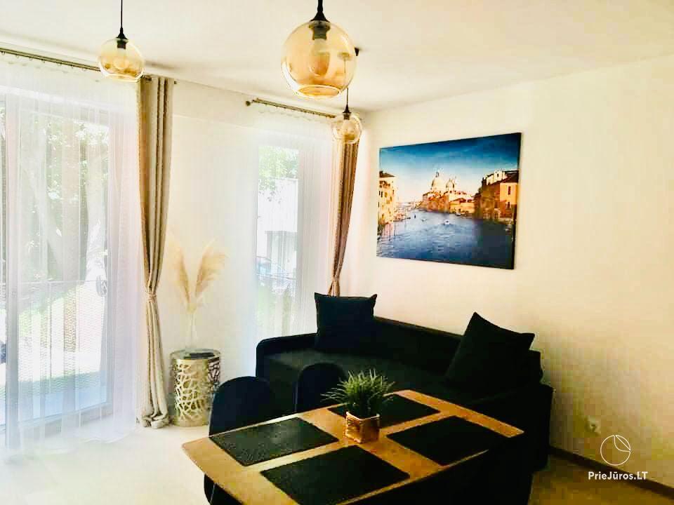 Viola Three-Room Apartment with Old Forest View - 1