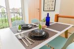 Guest house by the sea in Melnrage
