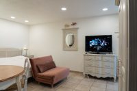Cozy, stylish studio near 'marios' in Nida