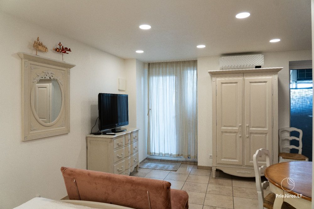Cozy, stylish studio near 'marios' in Nida