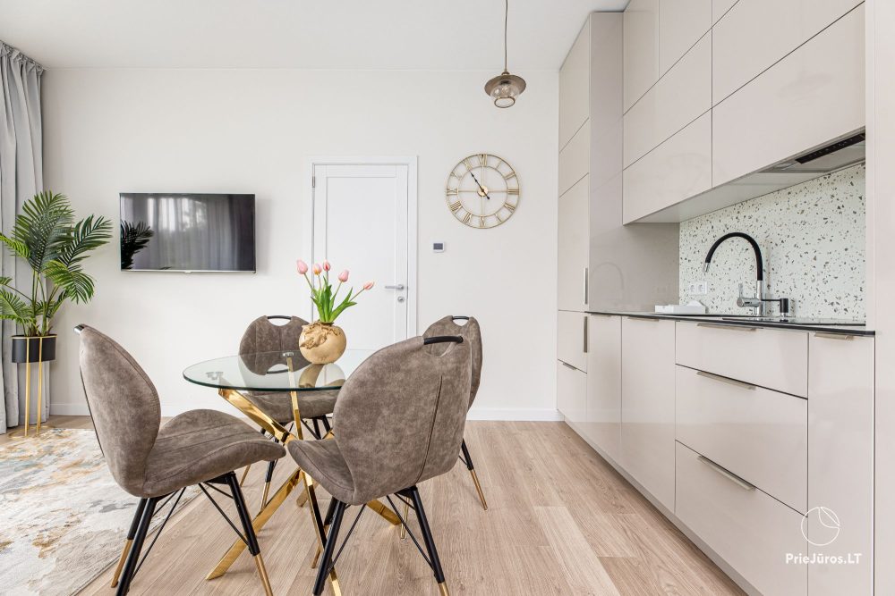 Basom home – My sea 3, Kunigiškiai – apartments with a terrace next to an eco pool, beautiful green area