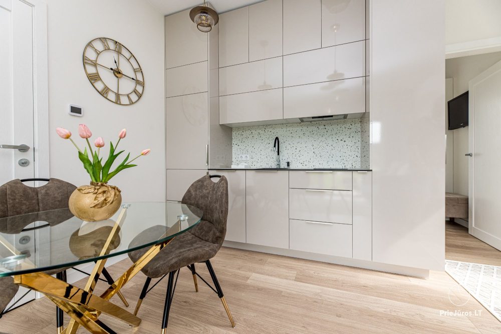 Basom home – My sea 3, Kunigiškiai – apartments with a terrace next to an eco pool, beautiful green area