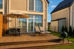 New cottage with spacious terrace up to 6 persons in Kunigiskiai
