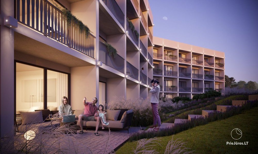 Cozy apartment with heated outdoor pool, gym and children's playroom near the sea!
