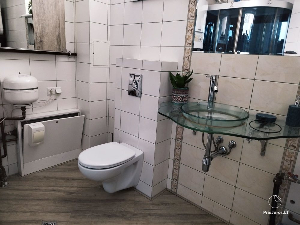 Seaside Breeze Cottage in 1 Melnragė, right by the sea