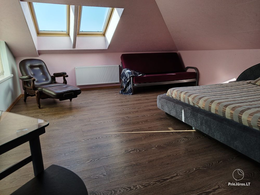 Seaside Breeze Cottage in 1 Melnragė, right by the sea