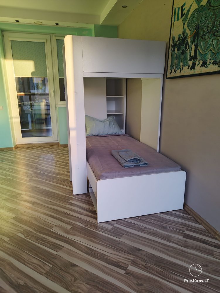 Seaside Breeze Cottage in 1 Melnragė, right by the sea