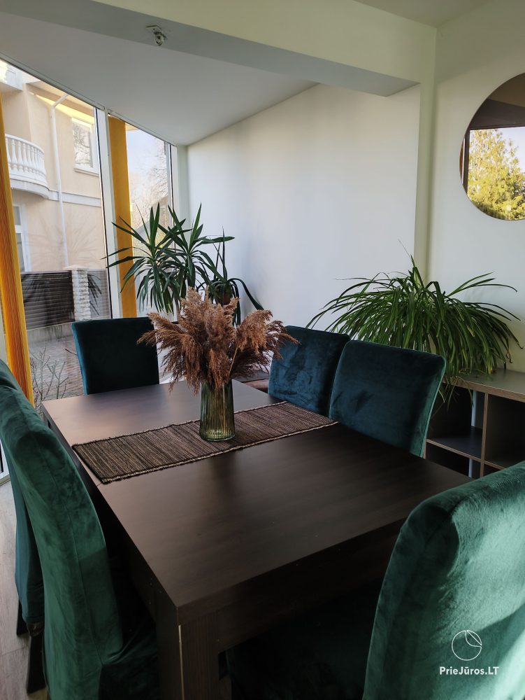 Seaside Breeze Cottage in 1 Melnragė, right by the sea