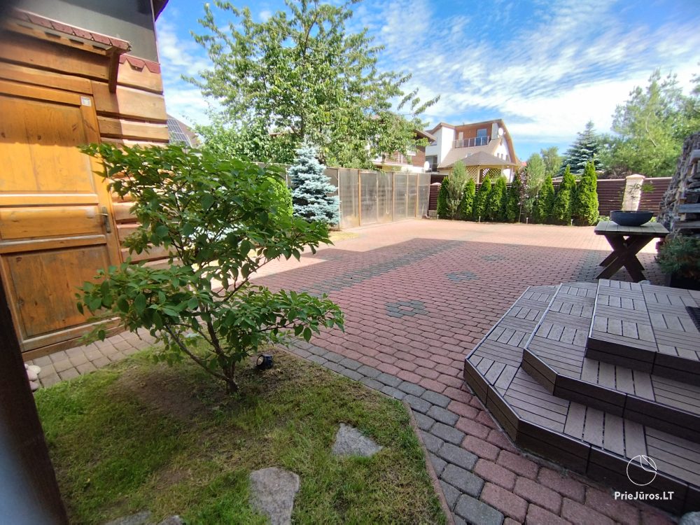 Seaside Breeze Cottage in 1 Melnragė, right by the sea