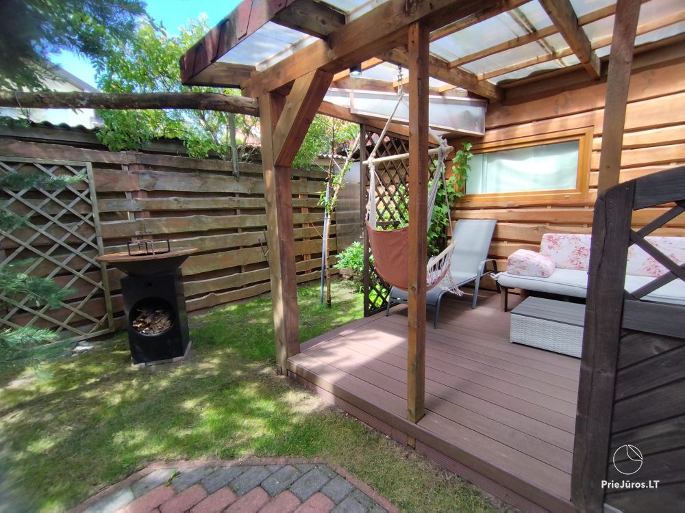 Seaside Breeze Cottage in 1 Melnragė, right by the sea