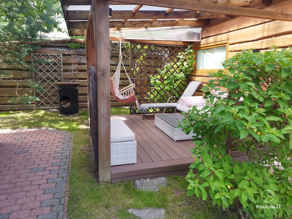 Seaside Breeze Cottage in 1 Melnragė, right by the sea