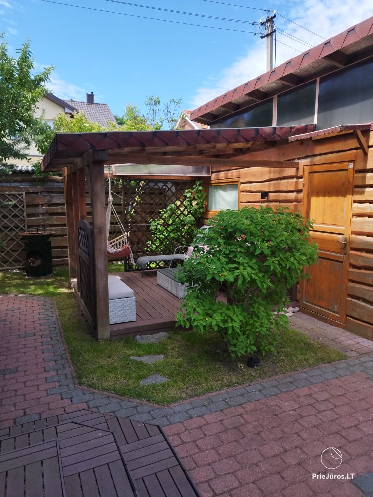 Seaside Breeze Cottage in 1 Melnragė, right by the sea