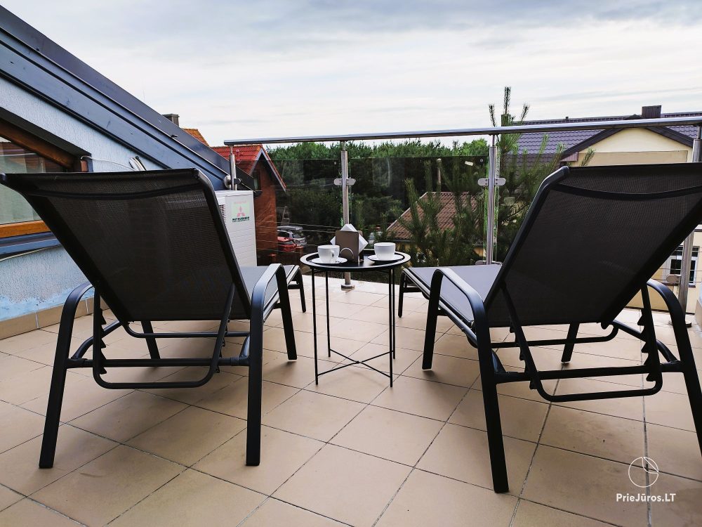 Seaside Breeze Cottage in 1 Melnragė, right by the sea