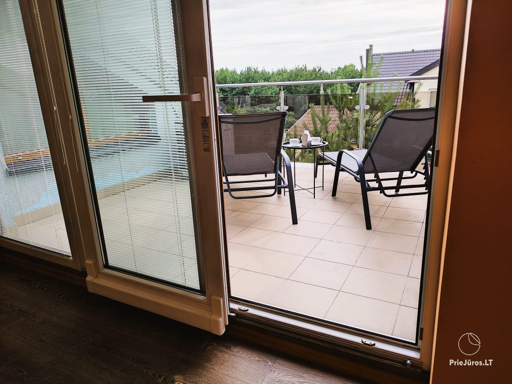 Seaside Breeze Cottage in 1 Melnragė, right by the sea