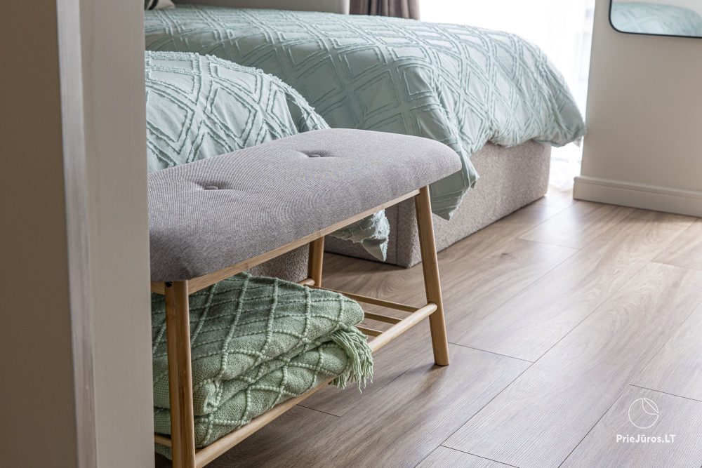 Lyrika home - в Монцишкес - просторный коттедж с террасой на четыре человека, 2 спальни, в новом квартале J7 Beržas с бассейнами, саунами и барбекю