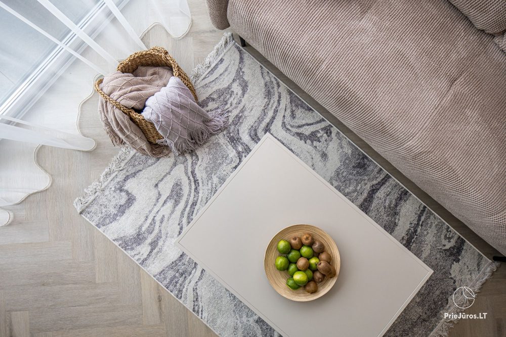 Novelė home - Просторный двухспальный коттедж с террасой для четверых в Монцишкес, в новом квартале J7 Beržas с бассейнами и саунами, барбекю