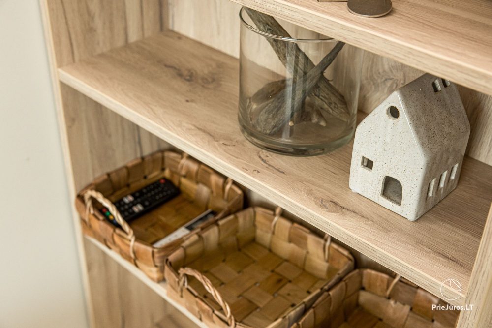 Novelė home - Просторный двухспальный коттедж с террасой для четверых в Монцишкес, в новом квартале J7 Beržas с бассейнами и саунами, барбекю