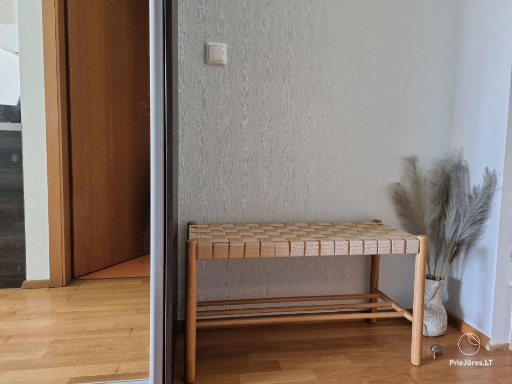 Sunny holiday flat-studio with terrace in calm place near the sea