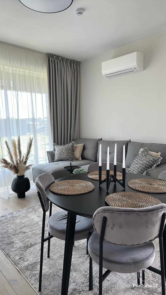 2-room apartment for rent with private terrace, parking space, storage room.