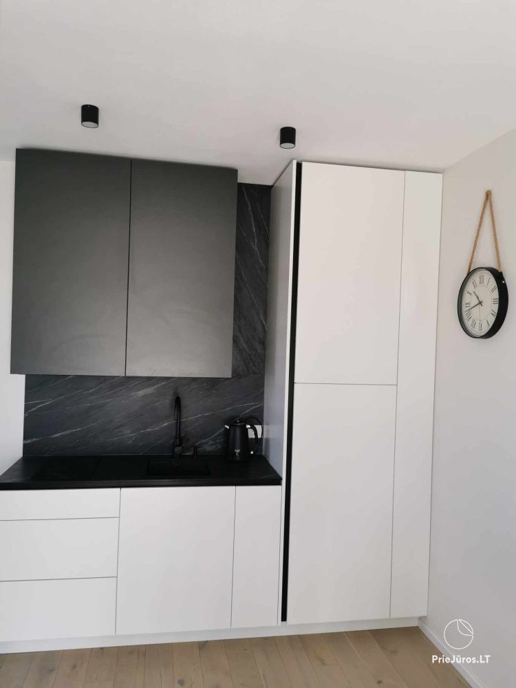 2-room apartment for rent with private terrace, parking space, storage room.