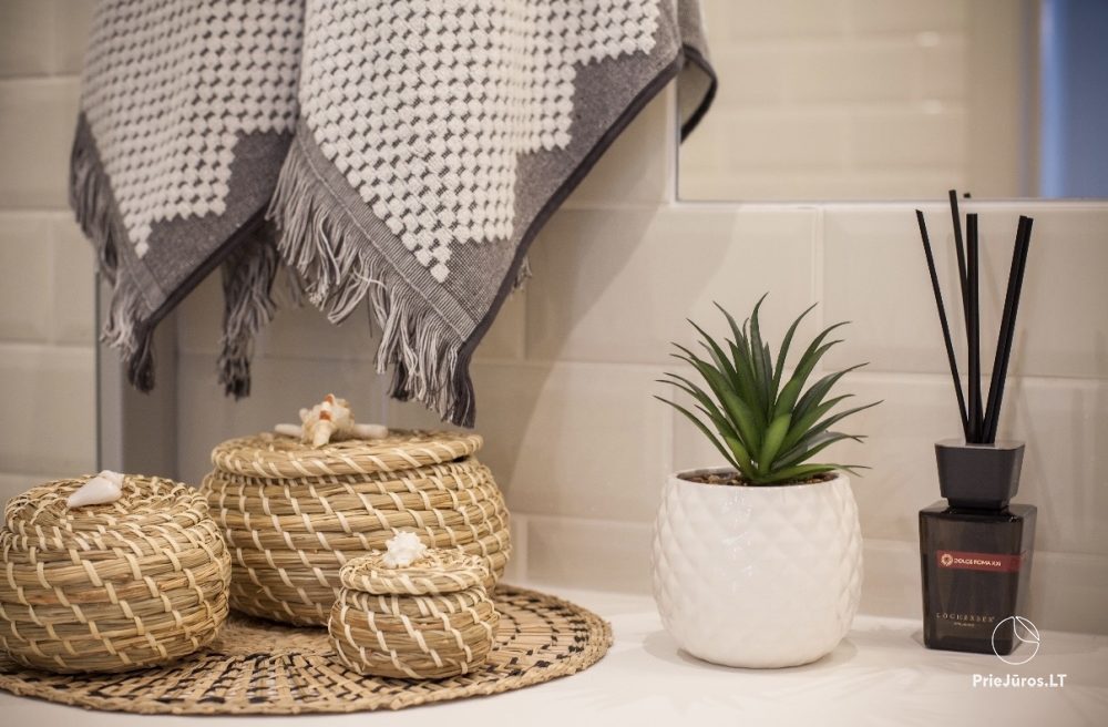 Fairy Tales of the Sea. Cozy first-floor apartment is perfect for up to 4 guests!