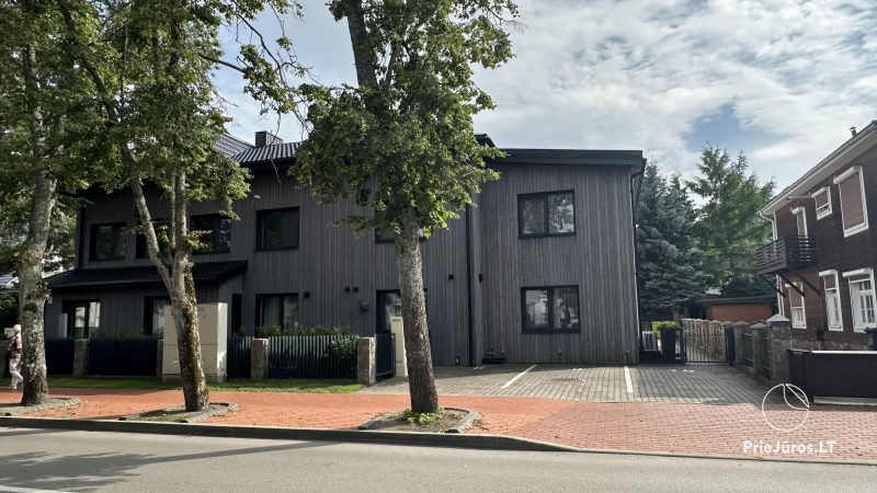 Apartment with a large private terrace in the old town of Palanga