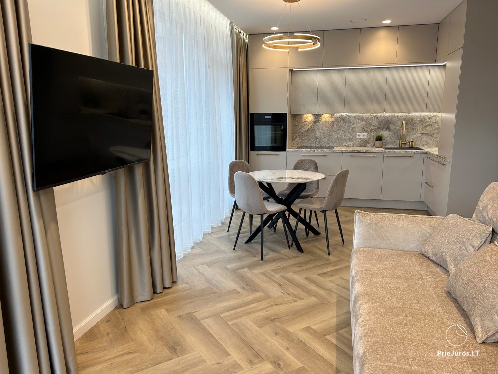 Park Apartments in the Center. New, Cozy 3-Bedroom Flat with Lake View, Near the Old Town. - 1