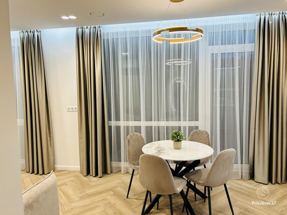 Park Apartments in Central Klaipėda. New, Cozy 3-Room Apartment with Lake View, Near the Old Town.