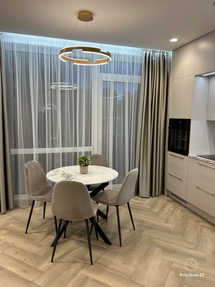 Park Apartments in Central Klaipėda. New, Cozy 3-Room Apartment with Lake View, Near the Old Town.