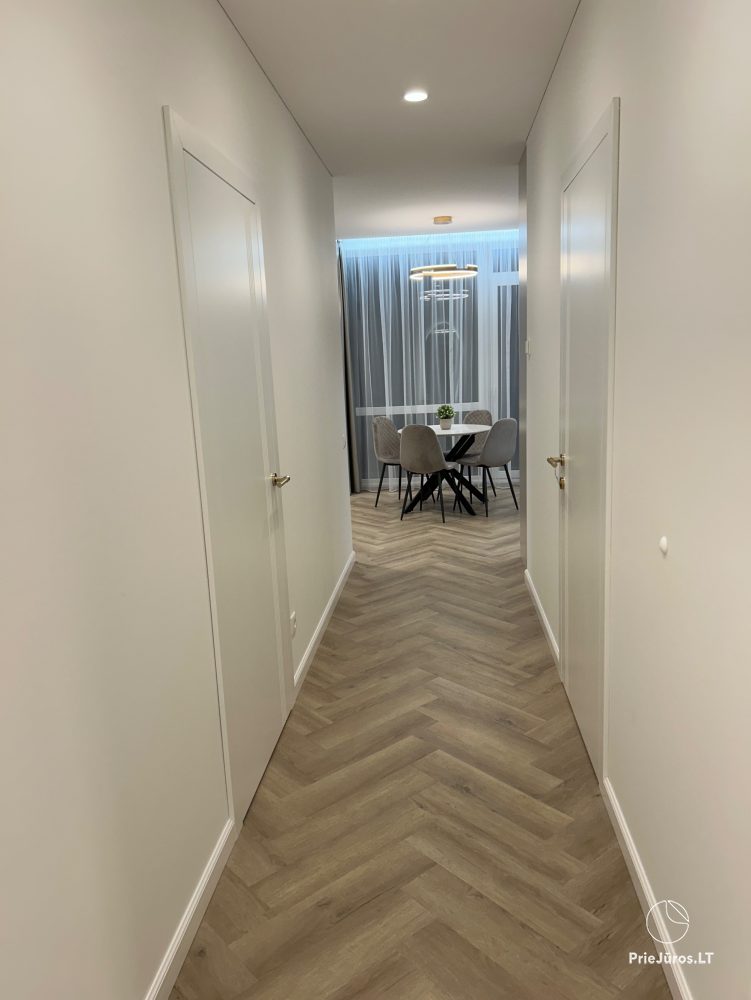 Park Apartments in Central Klaipėda. New, Cozy 3-Room Apartment with Lake View, Near the Old Town.