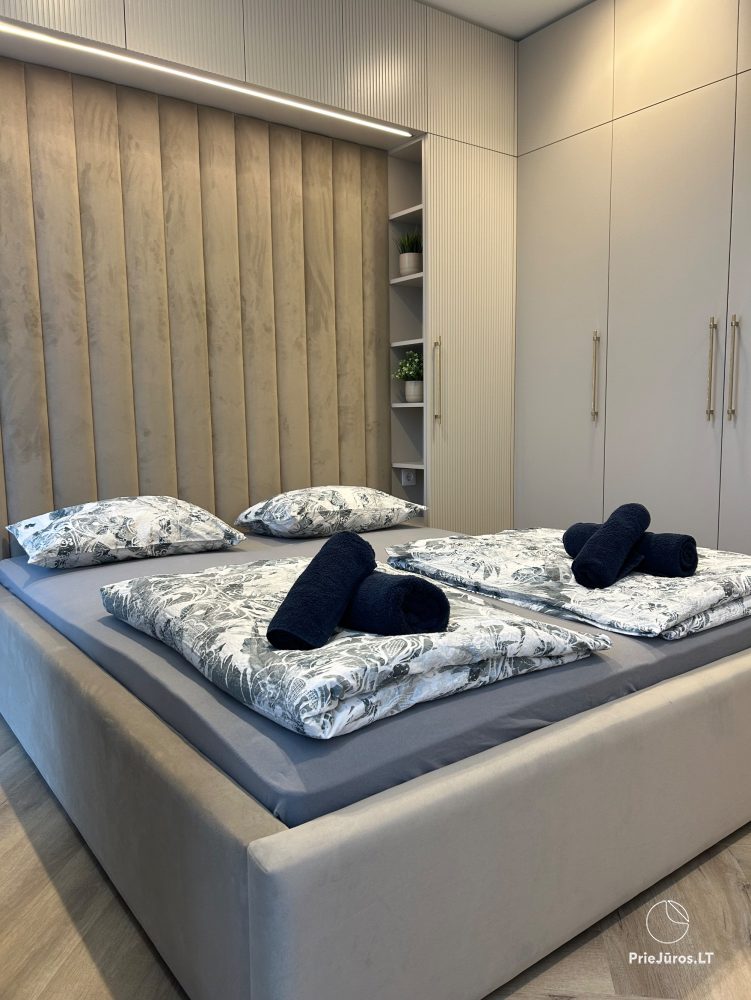 Park Apartments in Central Klaipėda. New, Cozy 3-Room Apartment with Lake View, Near the Old Town.
