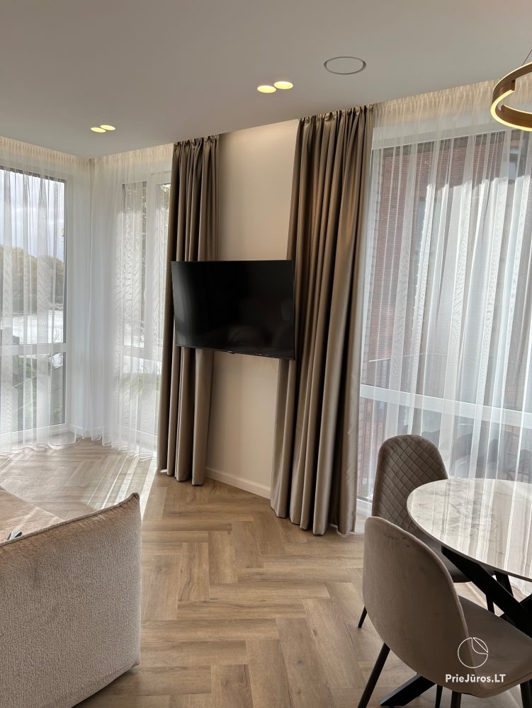 Park Apartments in Central Klaipėda. New, Cozy 3-Room Apartment with Lake View, Near the Old Town.