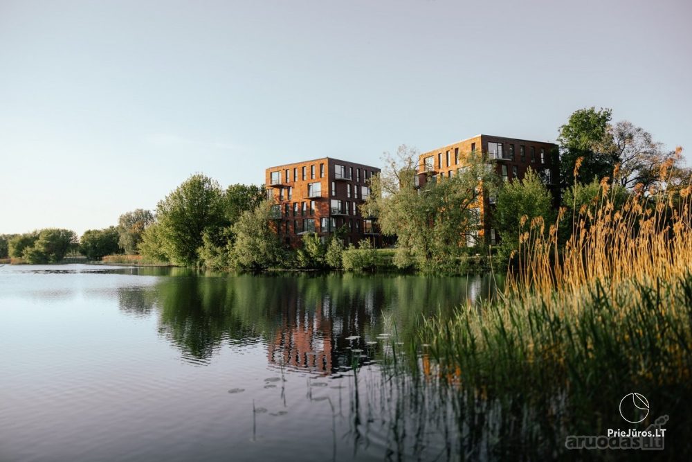 Park Apartments in Central Klaipėda. New, Cozy 3-Room Apartment with Lake View, Near the Old Town.