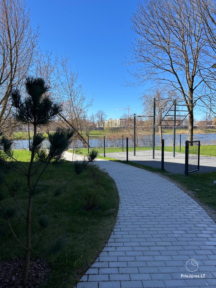 Park Apartments in Central Klaipėda. New, Cozy 3-Room Apartment with Lake View, Near the Old Town.