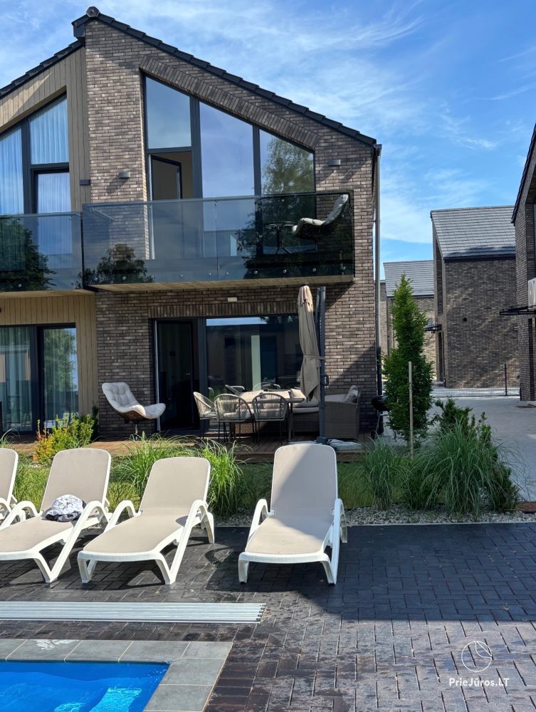 Cottage for 6-8 persons with Pool