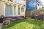 Room Rental in Nida
