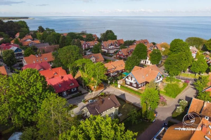 Apartments for rent in the center of Nida. Outdoor furniture in the yard, WiFi, parking space