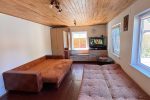 Studio apartment in Nida: on the ground floor, overlooking the lagoon, an arbor with garden furniture in the yard - 3