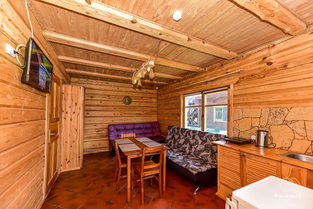 Two rooms apartment and rooms for rent in Sventoji, in wooden house