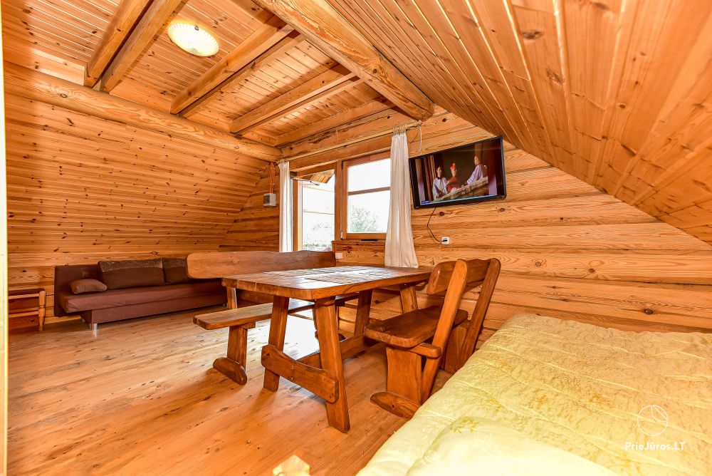Two rooms apartment and rooms for rent in Sventoji, in wooden house