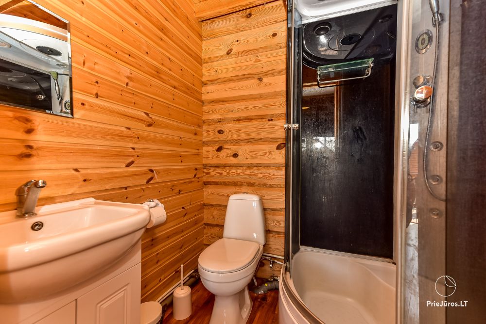 Two rooms apartment and rooms for rent in Sventoji, in wooden house