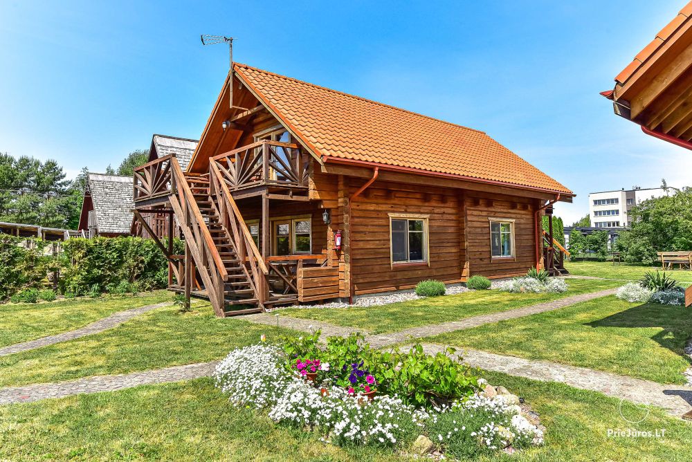 Two rooms apartment and rooms for rent in Sventoji, in wooden house