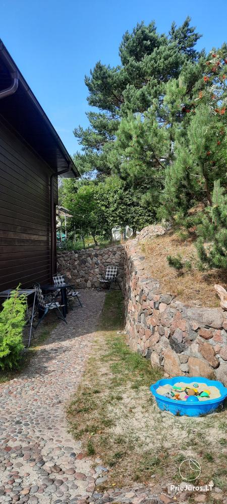Studios in summer house near the sea