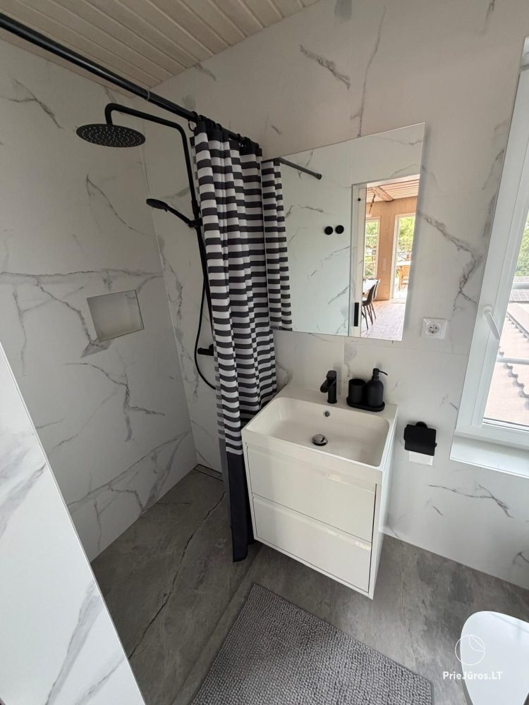 Sea-view rooms and holiday cottages for rent in Sventoj Kopa-Jūra