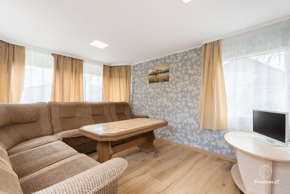 Holiday houses and rooms with amenities for rent